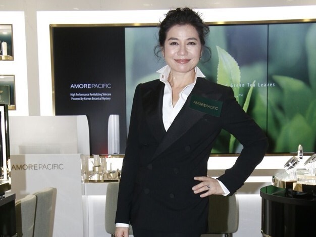 56岁的钟楚红风采依旧? 56岁的钟楚红风采依旧?