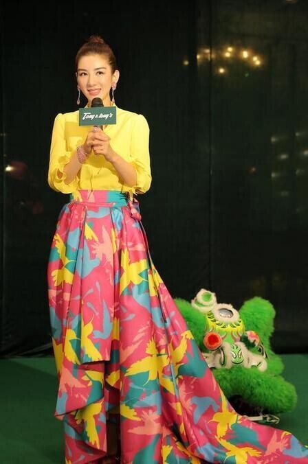 黄奕是怎样回应女儿的话题？