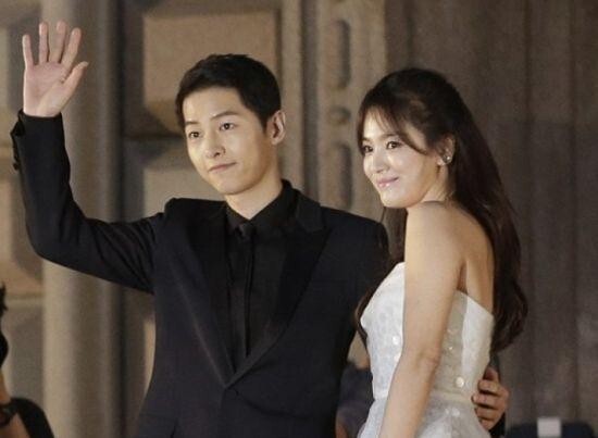 宋仲基恋爱了,和谁恋爱了? 宋仲基恋爱了,和谁恋爱了?