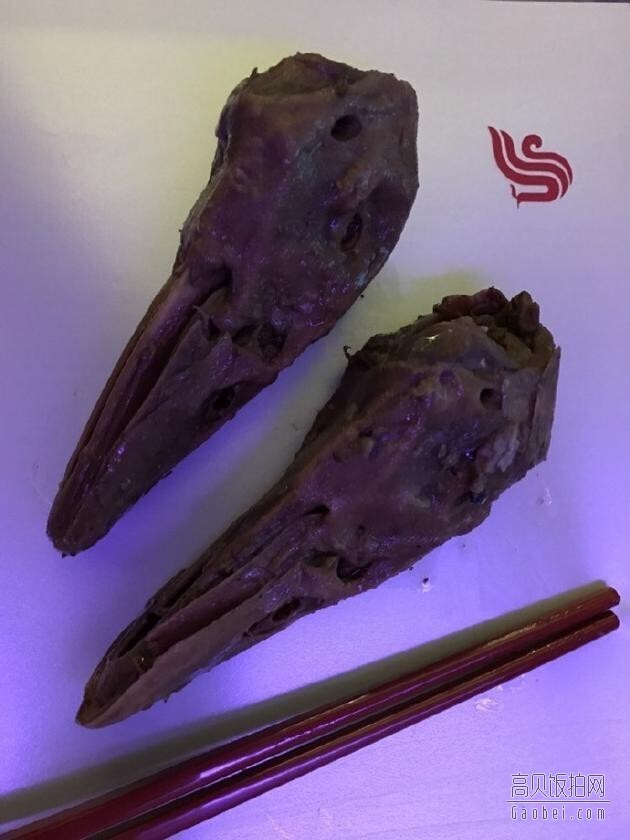 高晓松在飞机上为什么死守鸭头? 高晓松在飞机上为什么死守鸭头?