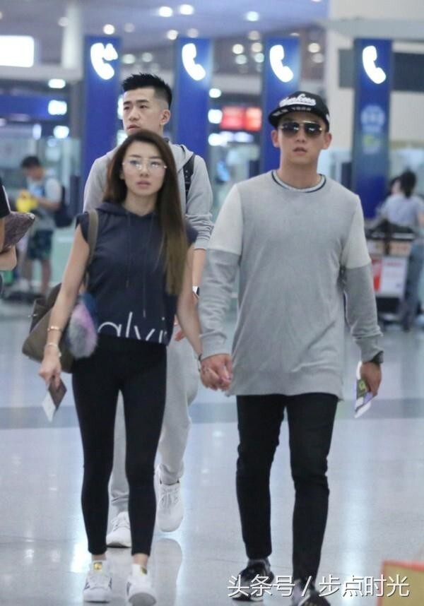 郑恺女友的身高为什么引网友致疑? 郑恺女友的身高为什么引网友致疑?