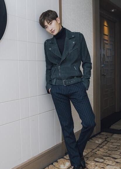 全能艺人周觅受邀亮相时尚先生20周年时尚派对？