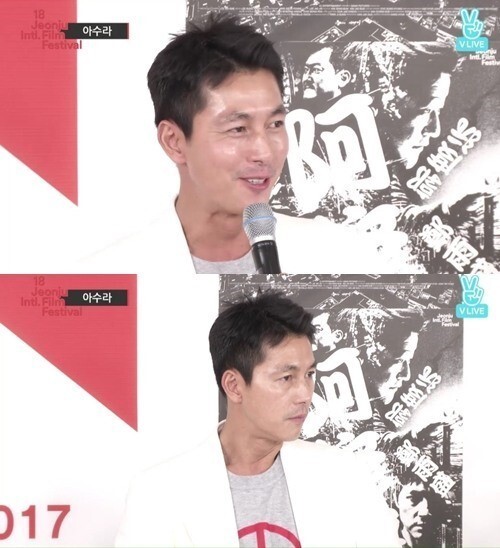 演员郑雨盛做客NAVER V MOVIE直播 演员郑雨盛做客NAVER V MOVIE直播