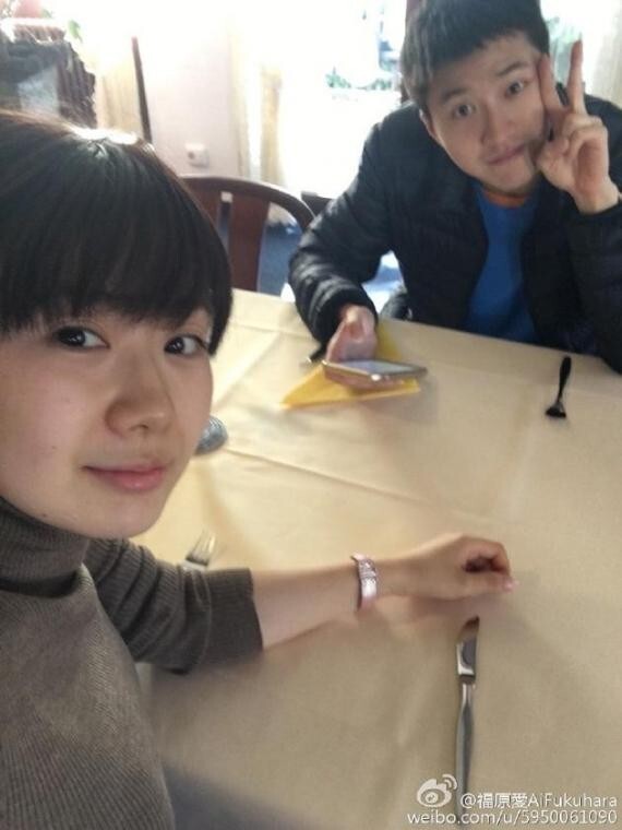 9月29日福原爱晒出一张自拍照片和一张德语菜单 9月29日福原爱晒出一张自拍照片和一张德语菜单