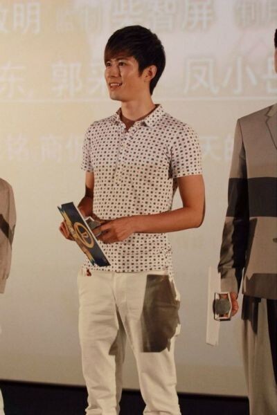 陈学冬获颁韩国首尔什么证书? 陈学冬获颁韩国首尔什么证书?