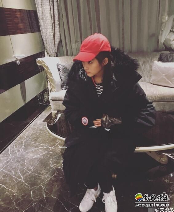 关晓彤穿成这样就不用穿秋裤了吗？