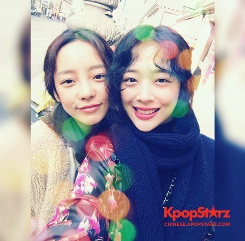 具荷拉通过个人Instagram公开了与雪莉的合照