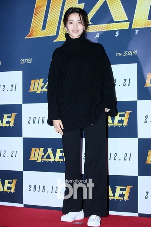 韩国演员金泰璃确定出演张俊焕导演的新作《1987》 韩国演员金泰璃确定出演张俊焕导演的新作《1987》