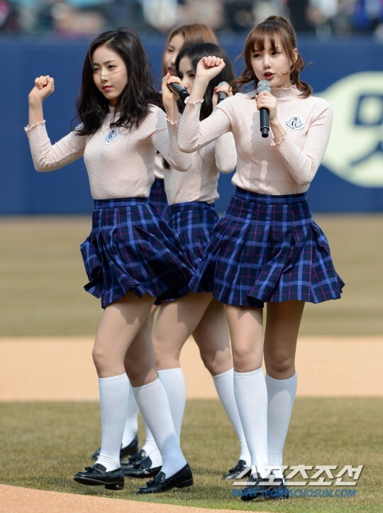 女团GFRIEND亮相三星Lions Park开业仪式现场 女团GFRIEND亮相三星Lions Park开业仪式现场