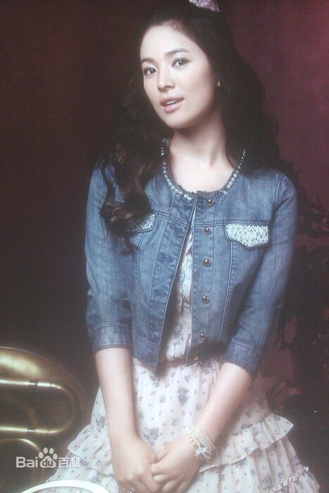 韩国影视女演员宋慧乔是哪一年出生的？