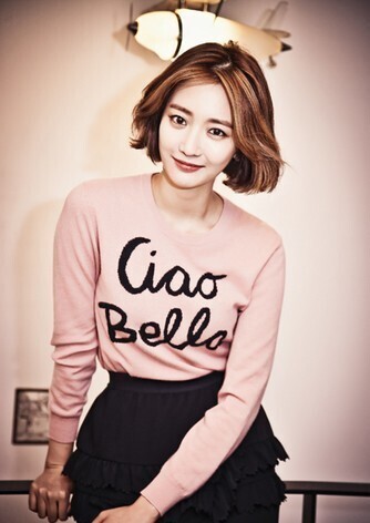 2日下午演员高俊熙出席了某服装品牌的签名活动 2日下午演员高俊熙出席了某服装品牌的签名活动