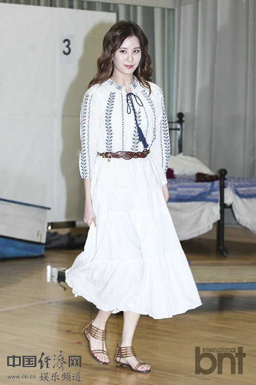 组合少女时代成员徐贤到场排练音乐剧《妈妈咪呀》