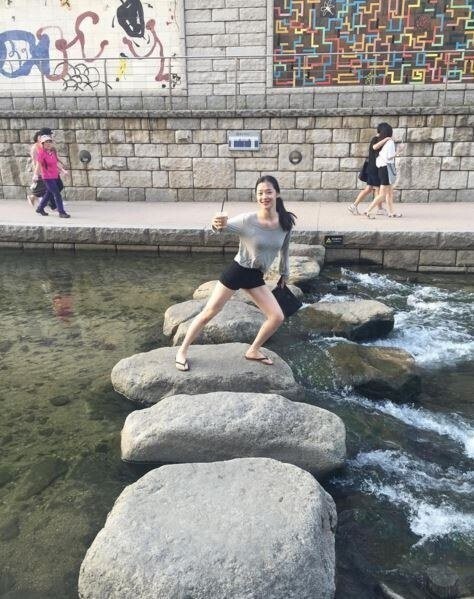 韩星雪莉光天化日大胆姿势 夏天终于到了! 韩星雪莉光天化日大胆姿势 夏天终于到了!