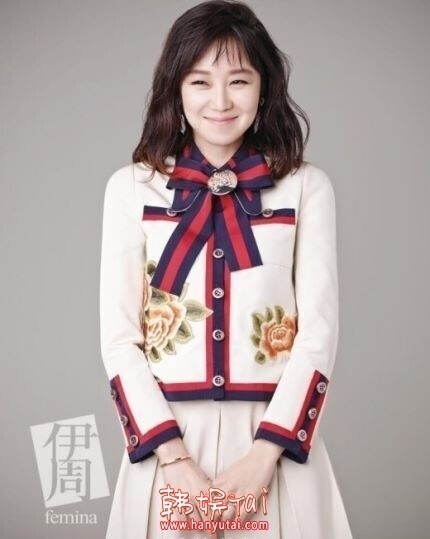 韩星孔孝真画报公开 "八色鸟"魅力尽展 "男神收割机"名副其实