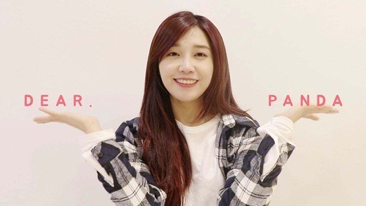 韩国女子组合Apink在出道5周年致谢粉丝 郑恩地：想像god组合一样唱歌