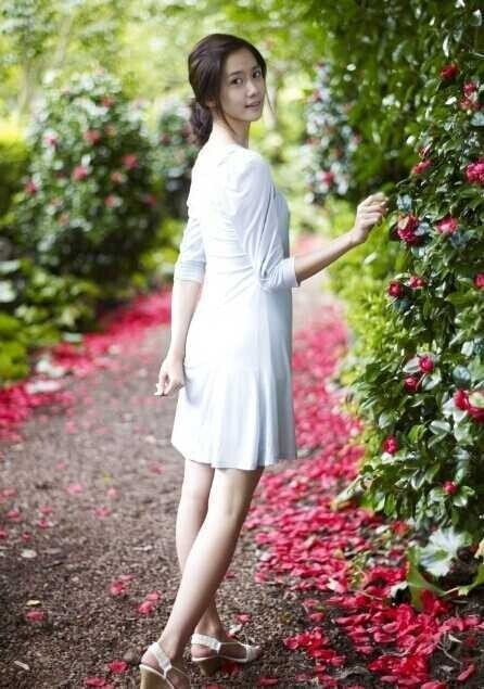 林允儿是韩国哪家娱乐公司旗下的艺人? 林允儿是韩国哪家娱乐公司旗下的艺人?