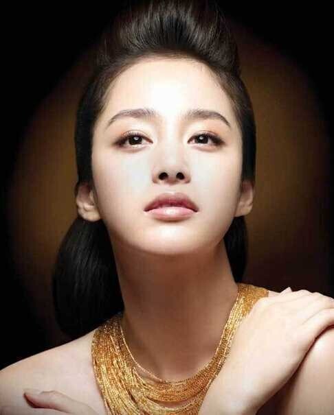 韩国有一个演反角走红的女艺人是谁？