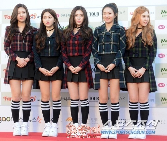 韩国女团Red Velvet今日录制《认识的哥哥》，与姜虎东等人合作！