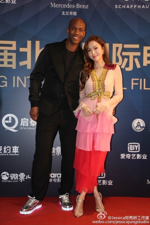 JESSICA和球星Stephon Marbury将共同出演电影《纽约人在北京》 JESSICA和球星Stephon Marbury将共同出演电影《纽约人在北京》