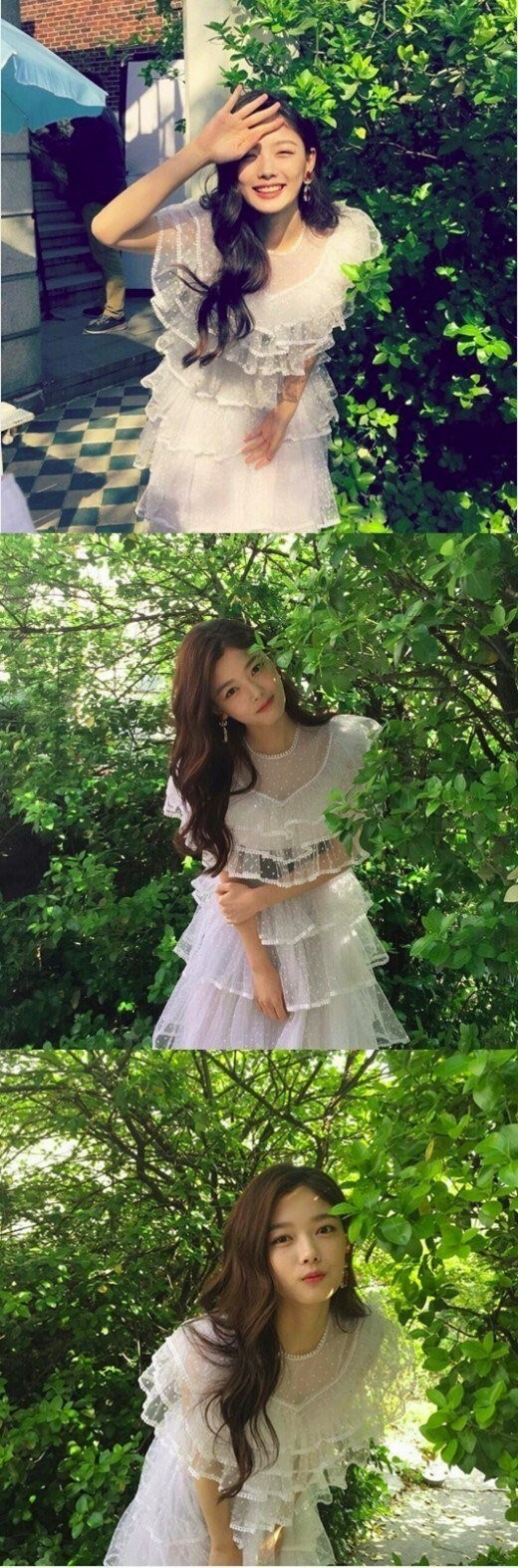 演员金裕贞炫耀了比春日阳光更美丽的美貌 演员金裕贞炫耀了比春日阳光更美丽的美貌