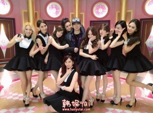 少女时代编舞老师沈在元称“非常怀念9人时期的少女时代” 少女时代编舞老师沈在元称“非常怀念9人时期的少女时代”