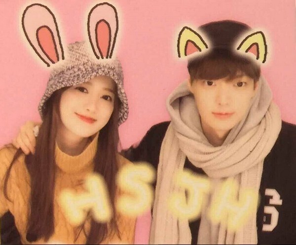 具惠善与安宰贤大头贴照公开 帅哥美女外貌养眼 具惠善与安宰贤大头贴照公开 帅哥美女外貌养眼