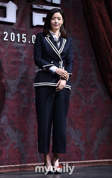 韩星全智贤产后复出 或将出演《来自星星的你》编剧新作 韩星全智贤产后复出 或将出演《来自星星的你》编剧新作