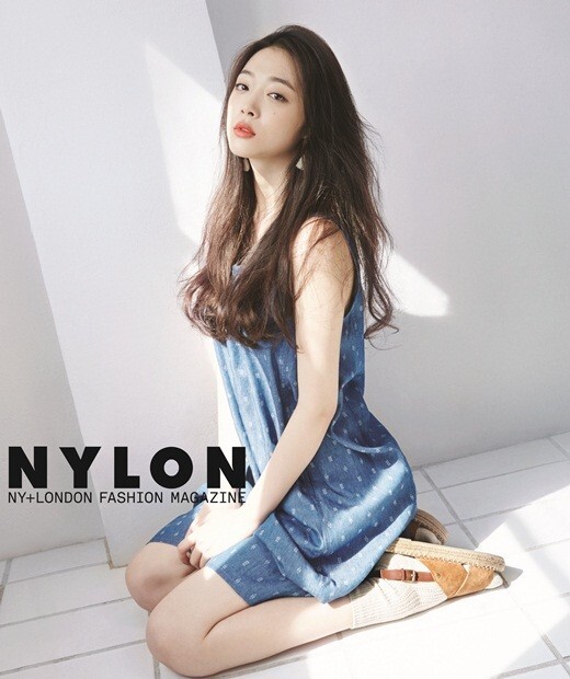 雪莉拍摄“春之雪莉”写真 展现清纯淡雅 透露转行烦恼 雪莉拍摄“春之雪莉”写真 展现清纯淡雅 透露转行烦恼