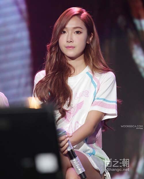 少女时代Jessica郑秀妍为什么退团？