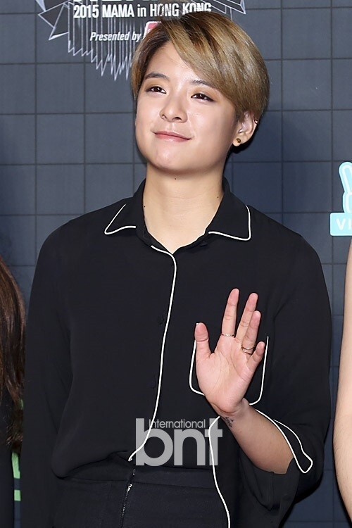 韩国女子组合f(x)成员Amber对个人风格做声明 独特个性不容置疑