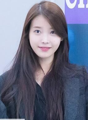 韩国明星IU是什么时候出道的? 韩国明星IU是什么时候出道的?