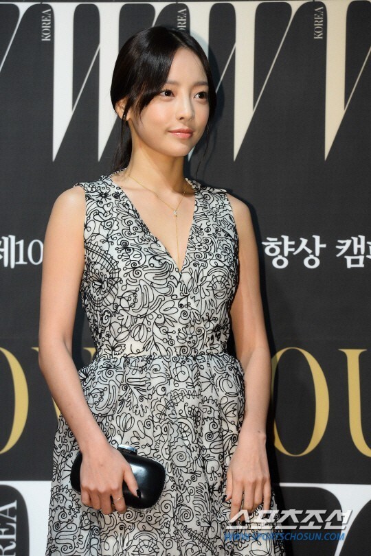 前女团Kara成员具荷拉将以演员身份华丽回归