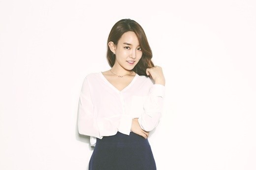 韩国歌手润荷将作为嘉宾出席朴海镇粉丝见面会 称收到邀请欣喜不已