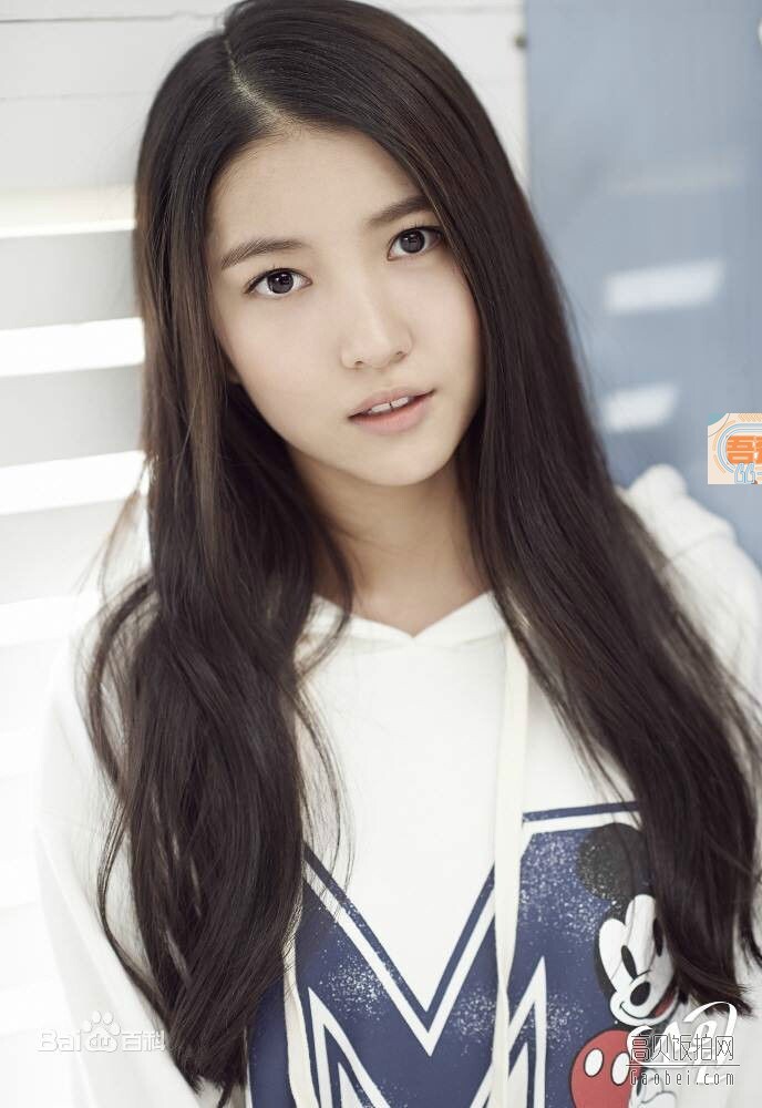 Gfriend金素晶在队里担当什么职务?