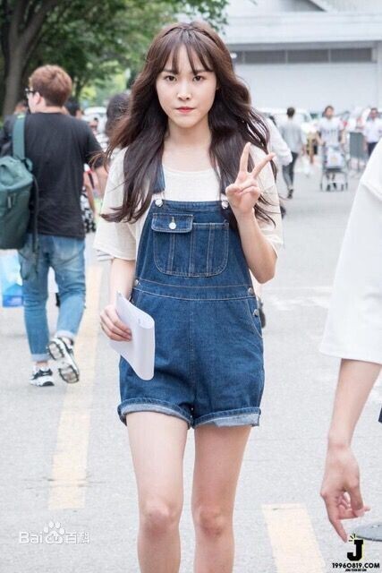 韩国女团Gfriend崔俞娜在队里担当什么职位的呢?? 韩国女团Gfriend崔俞娜在队里担当什么职位的呢??