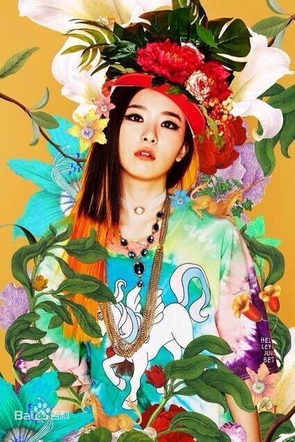 韩国女团Red Velvet成员姜涩琪在队里担当什么职务？