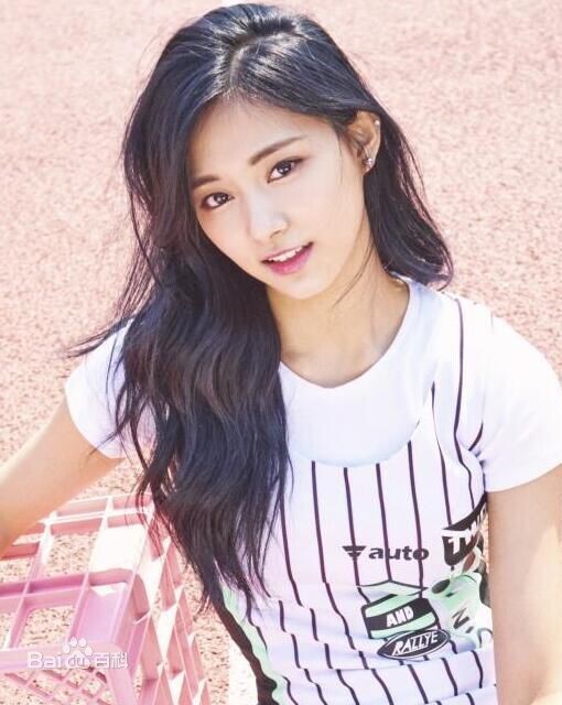 Twice的周子瑜最近入读了哪家学校？