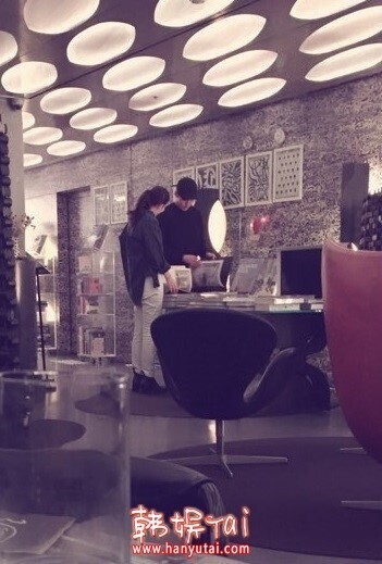 网曝金宇彬和申敏儿甜蜜约会现场照片 分手一说不攻自破