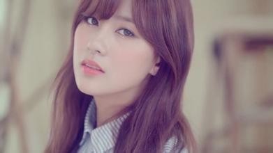 Apink吴夏荣在队里的职务是什么？