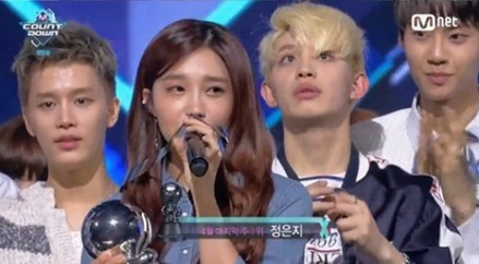 Apink成员郑恩地凭借SOLO新曲取得音乐节目冠军 Apink成员郑恩地凭借SOLO新曲取得音乐节目冠军