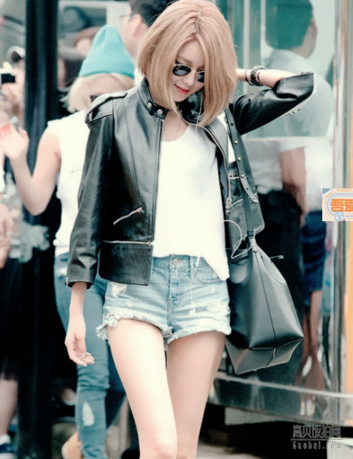 少女时代成员崔秀英的Instagram账号叫什么名？