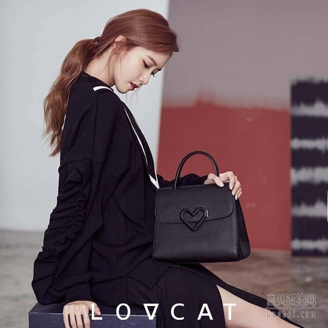 韩国女艺人、少女时代成员林允儿第一次做嘉宾是什么时候？