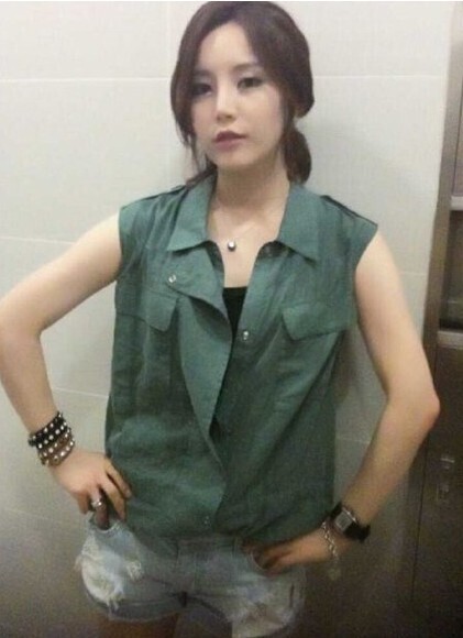 韩国女团褐眼女孩B.E.G成员赵美惠在组合里担当什么职务？