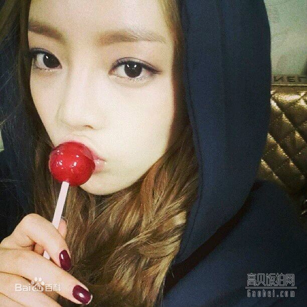 韩国人气女子组合KARA的成员具荷拉简介