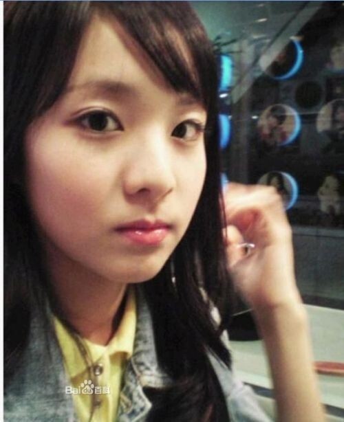 女子组合2NE1成员朴山多拉个人简介 女子组合2NE1成员朴山多拉个人简介