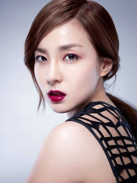 朴山多拉是韩国哪个女子组合成员？