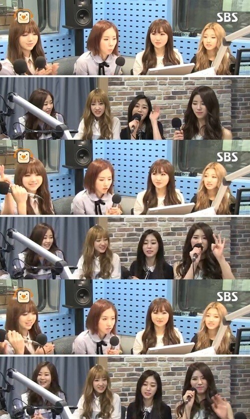 女团Lovelyz做客广播节目宣传新曲《Destiny》 立冠军公约和粉丝拥抱