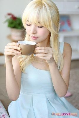 Hello Venus成员宋珠熙第一次客串出演的是哪一部电视剧？