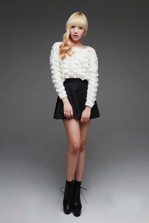 Hello Venus前成员申允珠曾经担任过哪个游戏的代言人? Hello Venus前成员申允珠曾经担任过哪个游戏的代言人?