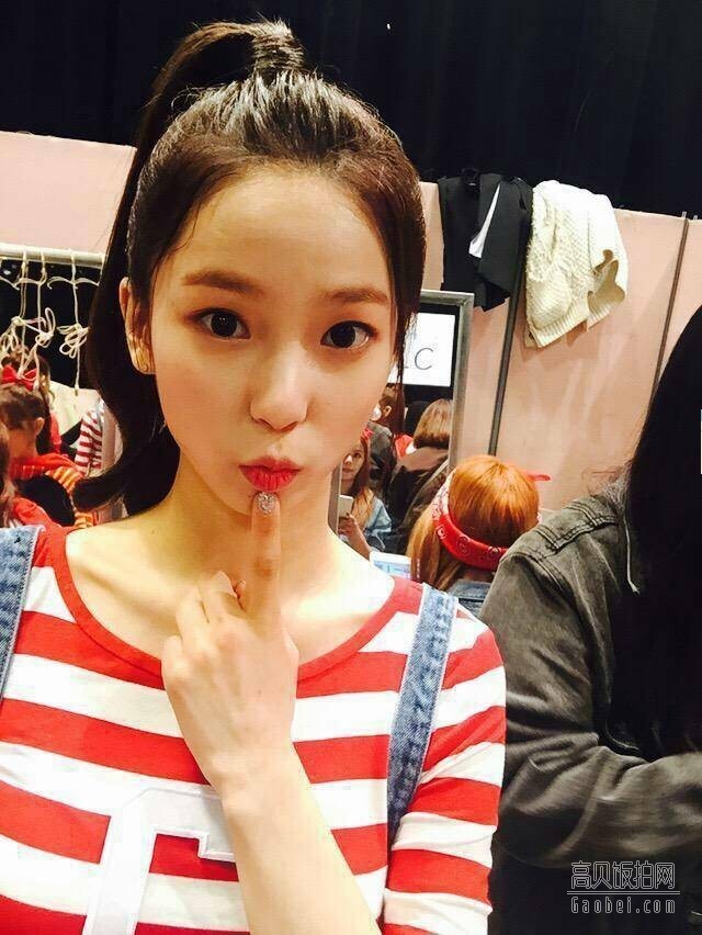 韩国女团CLC成员崔有真在队里担当什么职务？